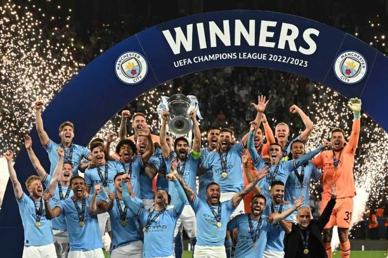 Manchester City Terbang ke Langit Ketujuh