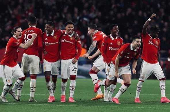Manchester United Finis di Peringkat Tiga Klasemen