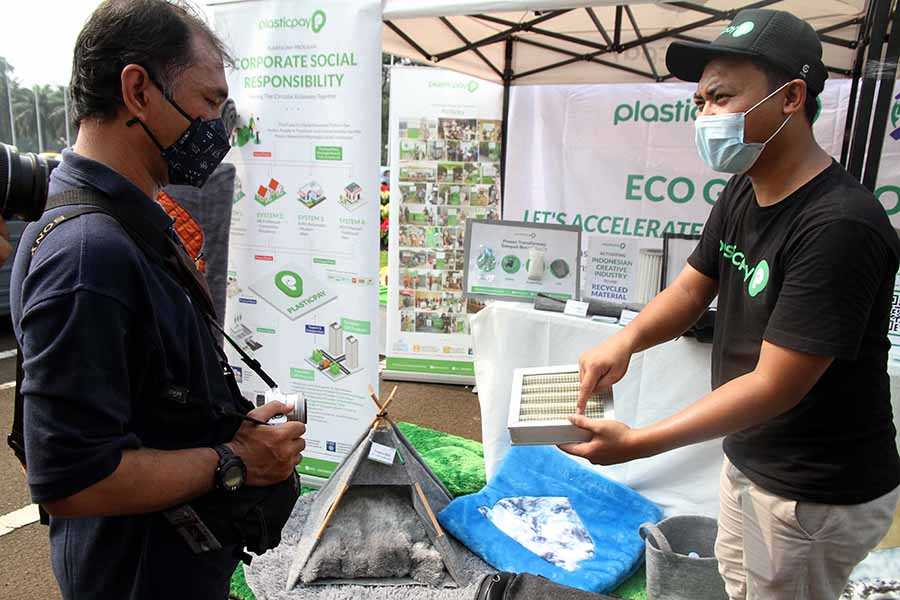 Manfaatkan Botol Bekas