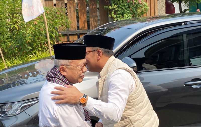 Mantan Gubernur DKI Jakarta, Fauzi Bowo Kenalkan Budaya Betawi ke Ridwan Kamil di Setu Babakan