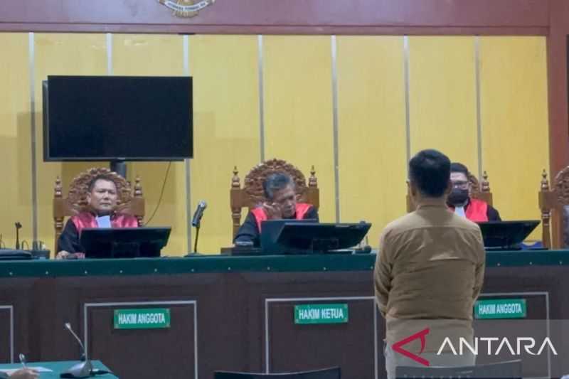 Mantan Rektor Untad Palu Divonis 1 Tahun Penjara dalam Kasus Korupsi
