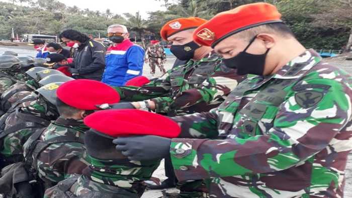 Mantap, 14 Prajurit Pasukan Elit TNI AU Sandang Pisau Komando Kopassus
