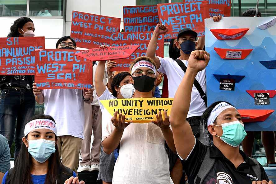 Marcos Didesak Perjuangkan Klaim Maritim