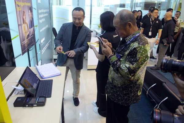 Maybank Indonesia Sambut Hari Pelanggan Nasional