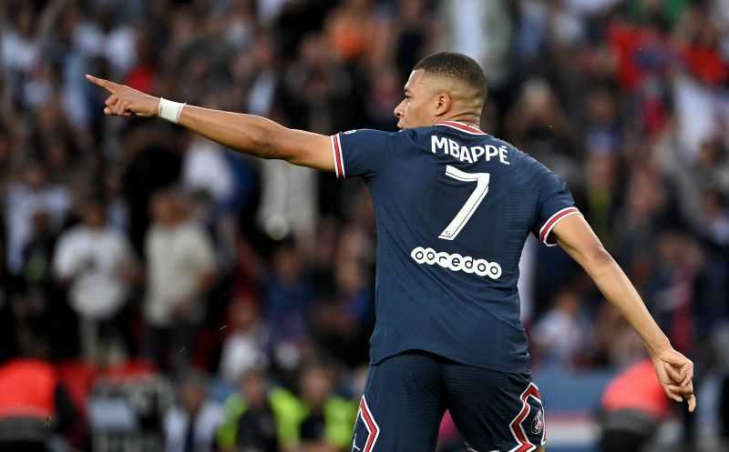 Mbappe Hattrick, PSG Tutup Musim dengan Hancurkan Metz 5-0