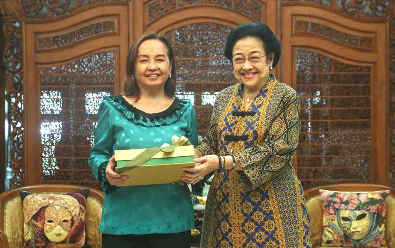Megawati dan Arroyo Tukar Pikiran Kebangsaan