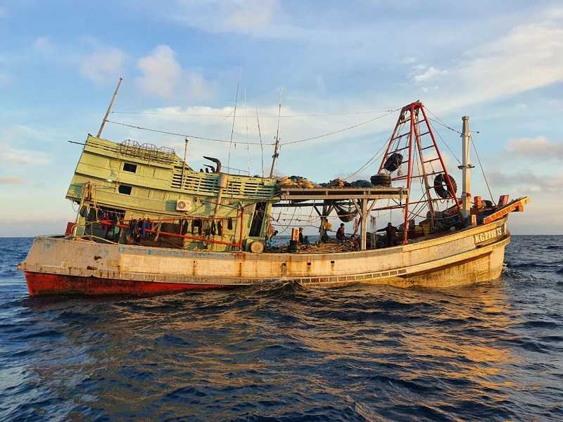 Melalui Kejar-kejaran seperti di Film, Bakamla Tangkap Kapal Vietnam Curi Ikan di Laut Natuna Utara