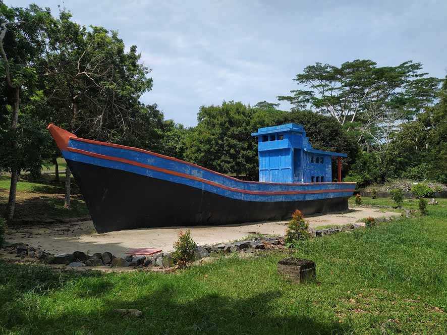 Melihat Jejak Manusia Perahu Vietnam