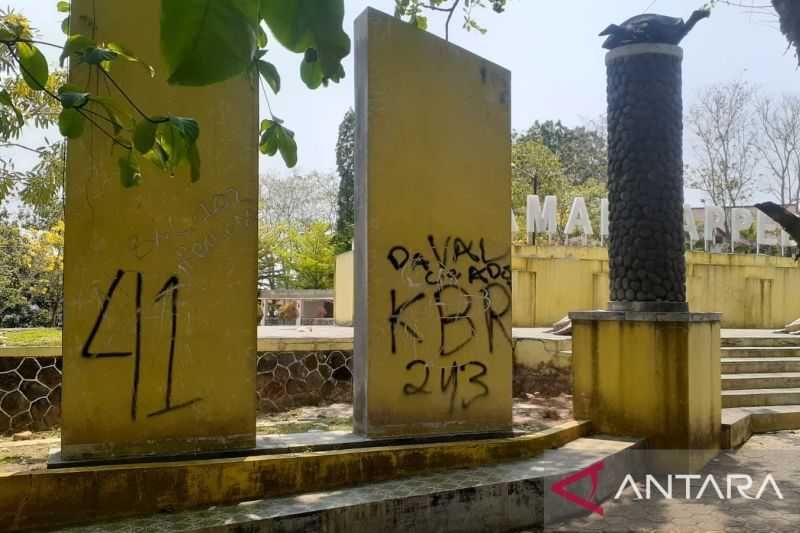 Memalukan, Fasilitas Umum dan Taman di Palabuhanratu Jadi Sasaran Aksi Vandalisme