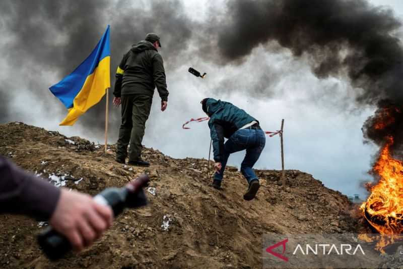 Memanas, Serangan Roket Rusia ke Ukraina Sebabkan Empat Orang Tewas di Kharkiv