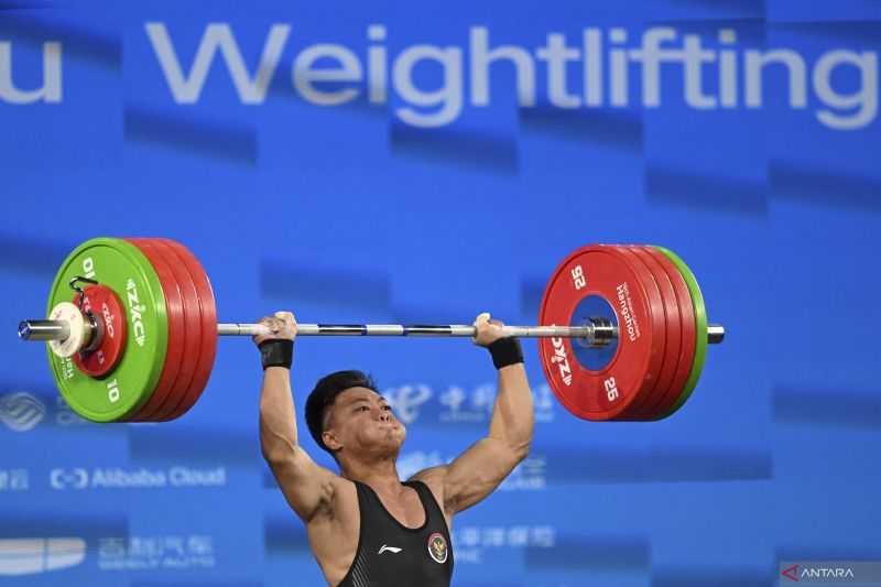 Membanggakan Berita Gembira Ini, Rahmat Erwin Abdullah Pertajam Rekor Dunia Clean And Jerk