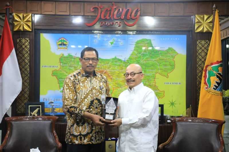 Membanggakan, Jawa Tengah Raih Penghargaan Provinsi Terbaik Kelola JDIH Nasional