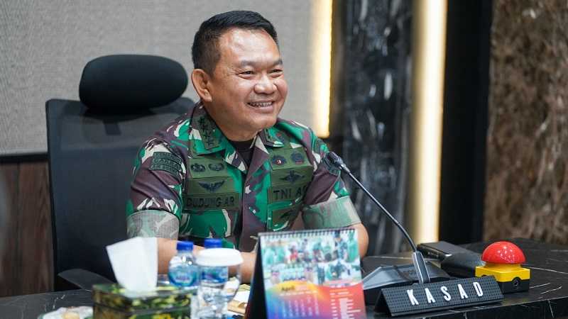Membanggakan Kiprah Tentara Ini yang Membuat Rakyat Tersenyum, TNI AD Alirkan Air untuk Negeri
