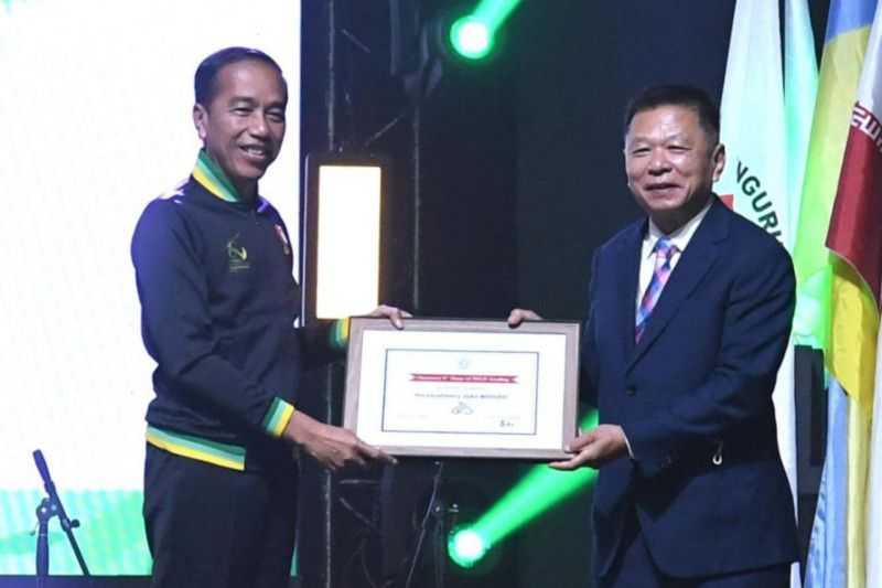 Membanggakan, Presiden Jokowi Terima Penghargaan Tertinggi dari Federasi Wushu Internasional