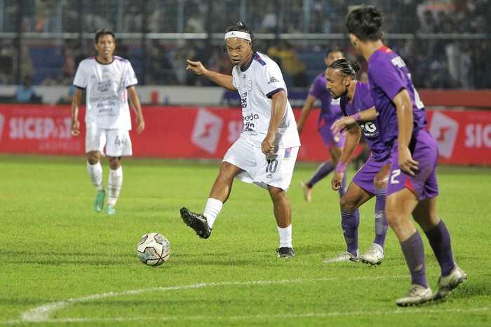 Membanggakan! Puji Kualitas Pemain Tanah Air, Begini Kata Bintang Top Sepakbola Dunia Ronaldinho Soal Bakal Melatih Indonesia