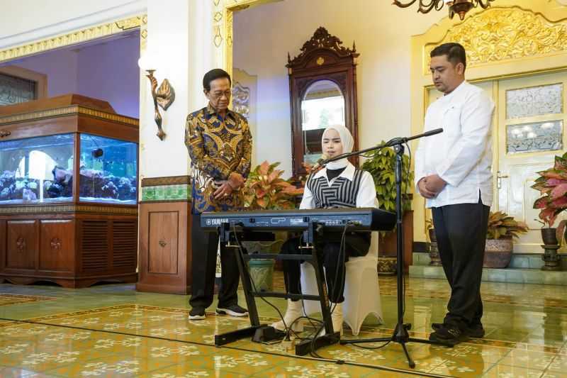 Membanggakan, Sultan HB X Beri Dukungan Pada Putri Ariani Maju ke Semifinal AGT 2023