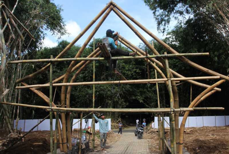 Membangun Desa Wisata bambu 2