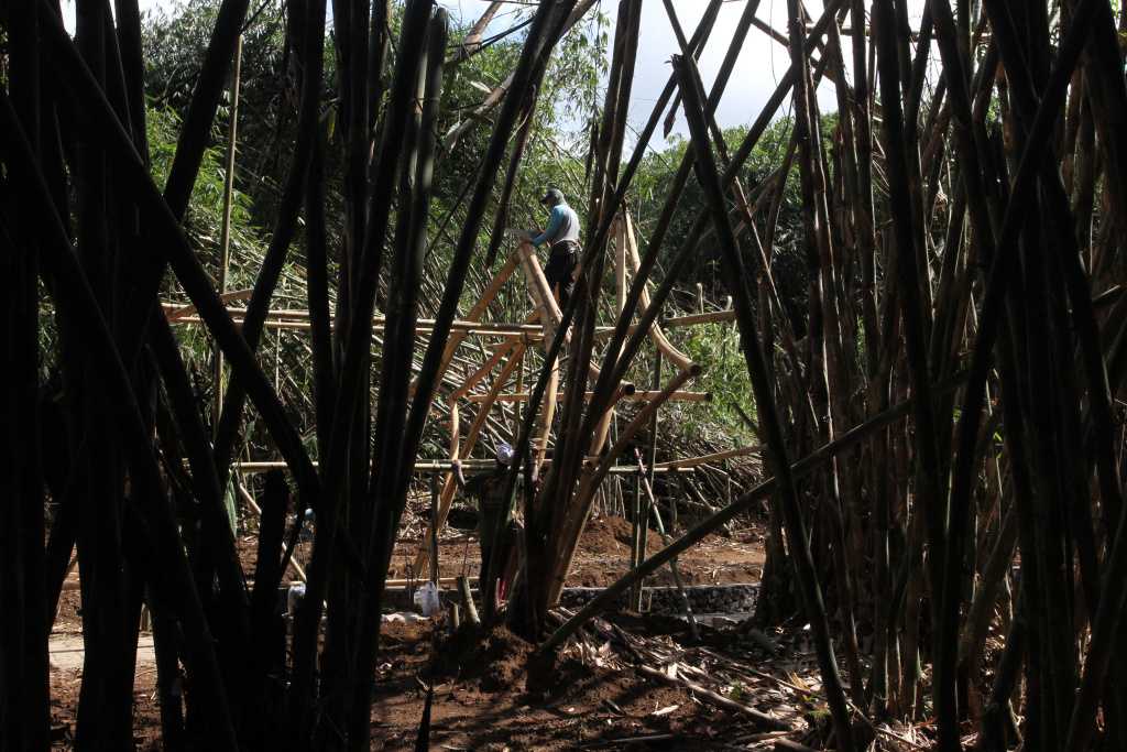 Membangun Desa Wisata bambu 4