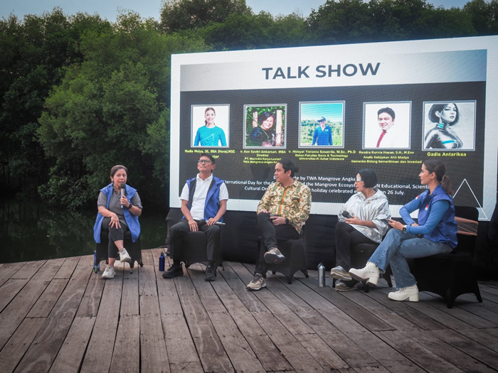 Membangun Mental Peduli Lingkungan dalam Rangka Peringatan Hari Mangrove Sedunia