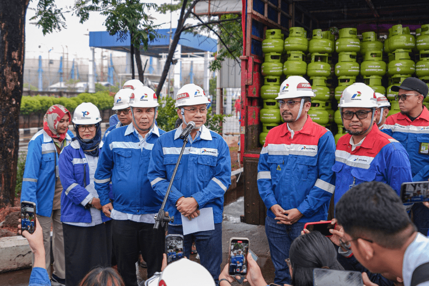 Mendag Bersama Pertamina Patra Niaga Pastikan Isi Gas LPG Sesuai Takaran di SPBE Tanjung Priok