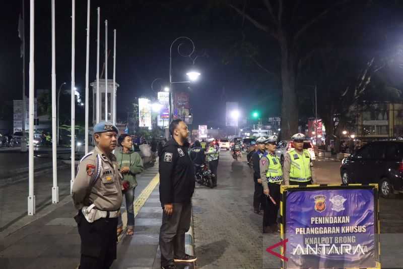 Mengagetkan Ada Apa Tiba-tiba Personel TNI dan Polri Lakukan Patroli Skala Besar di Kota Sukabumi