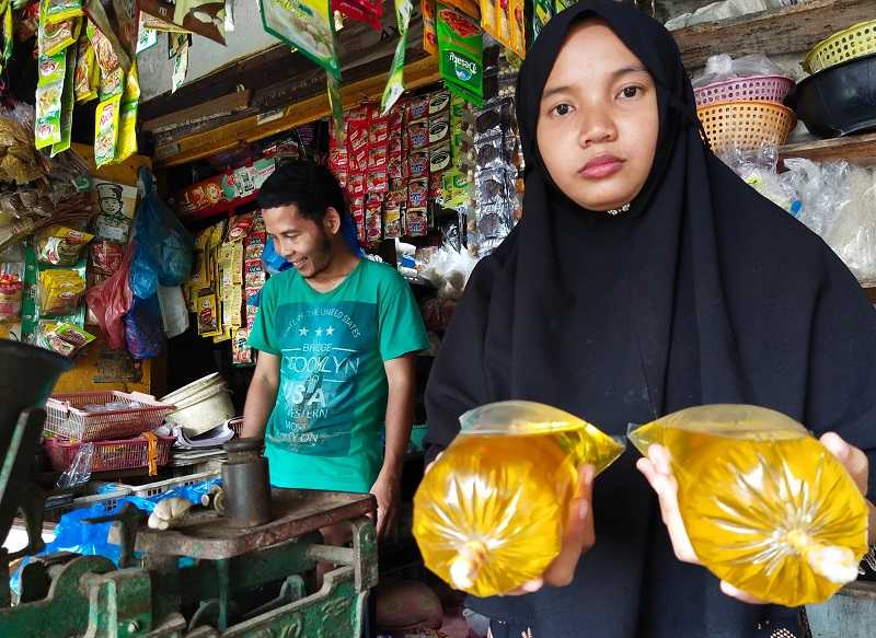 Mengagetkan, di Surabaya Minyak Goreng Curah Kosong dan untuk Kemasan Dua Liter Meroket 85 Ribu Rupiah