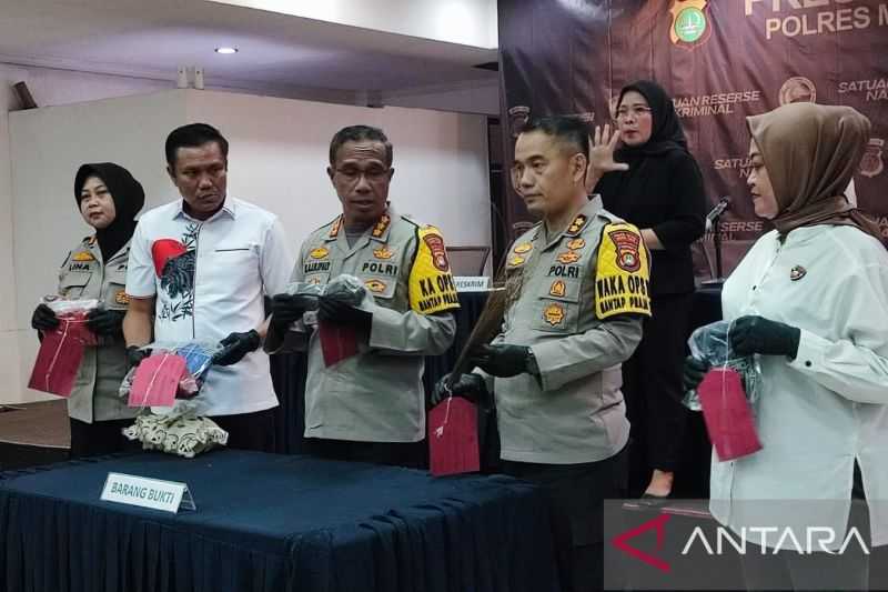 Mengagetkan Pasutri Ini Tega Aniaya Anak Sendiri yang Masih Berusia Lima Tahun