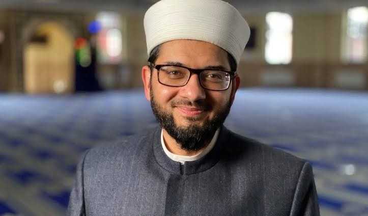 Mengejutkan! Imam Muslim di Inggris Dipecat Negara Usai Kritik Film yang Menistakan Islam, Kok Bisa?