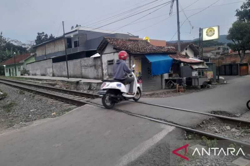 Mengenaskan, Daops 1 Ingatkan Pelajar Tertabrak KA Diduga Tidak Perhatikan Rambu Peringatan