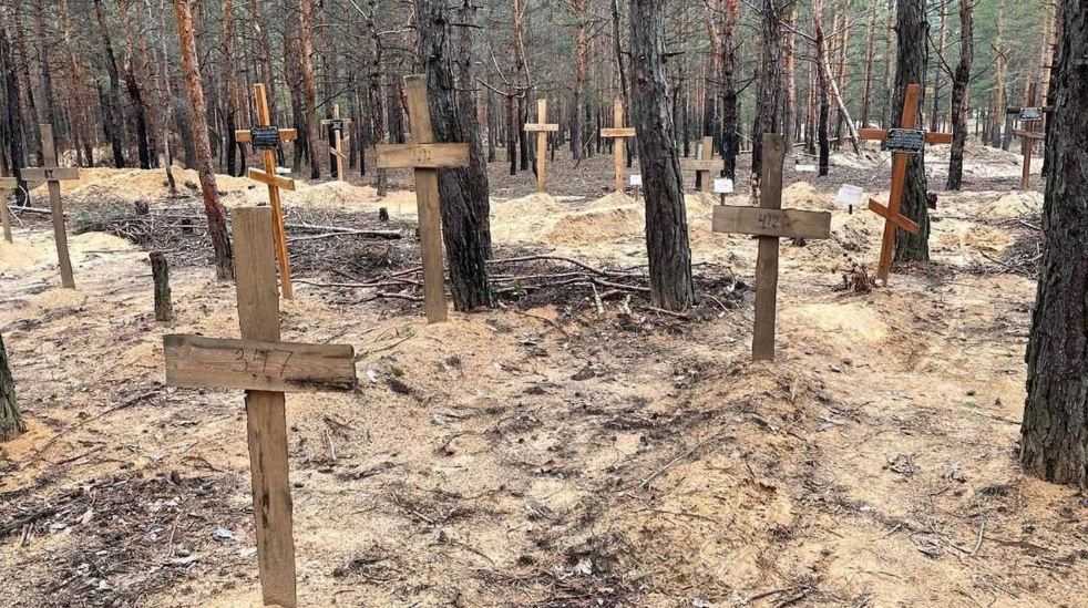 Mengerikan! Kuburan Massal Ditemukan di Kota Izium yang Baru Direbut Ukraina dari Rusia