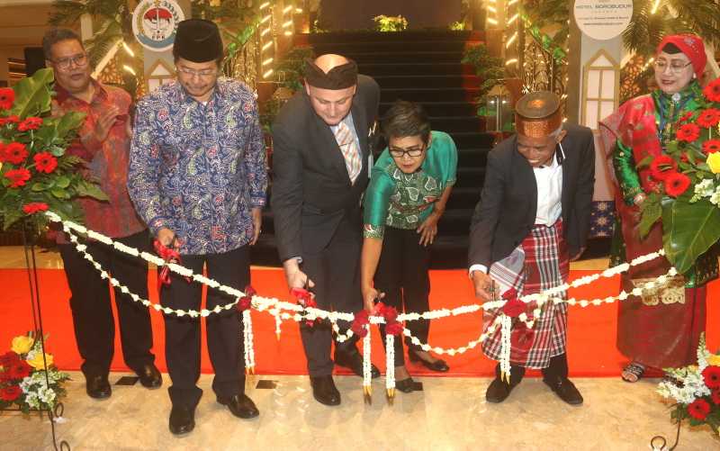 Mengusung Tema 'Love, Life dan Local', 49 Tahun Hotel Borobudur Menampilkan Kesenian dan Produk Lokal Nusantara