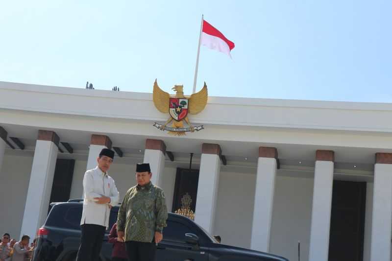 Menhan Prabowo Simak dan Catat Pengarahan Presiden di IKN