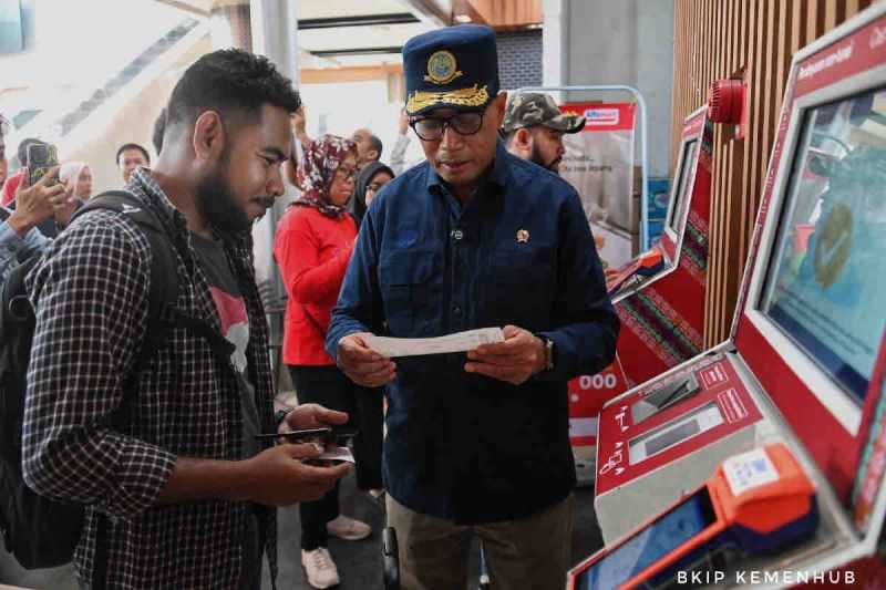 Menhub Sarankan Warga untuk Naik Kereta ke Bandara Soekarno-Hatta karena Bebas Kemacetan