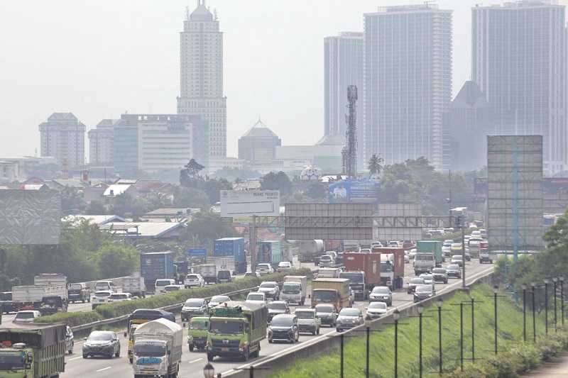 MENJELANG TAHUN BARU KENDARAAN KELUAR JAKARTA MENINGKAT