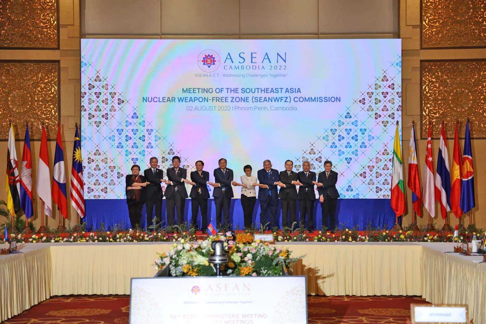 Menlu Asean Gelar Pertemuan Zona Bebas Senjata Nuklir