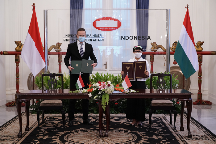 Menlu RI dan Menlu Hongaria Teken Rencana Pembentukan Indonesia-Hungary Investment Fund