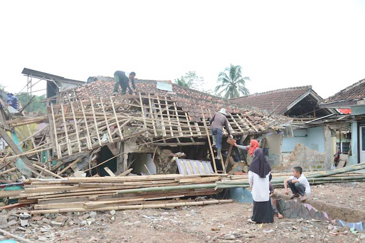 Mensos Gerak Cepat Tangani Korban Terdampak Gempa di Pulau Morotai