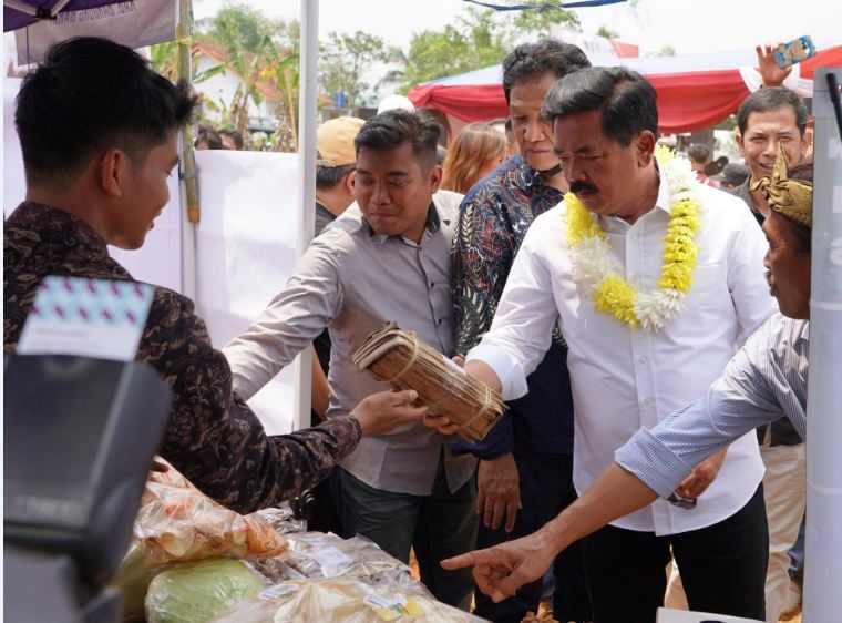 Menteri ATR/Kepala BPN Hadiri Tasyakuran Petani Desa Muktisari Ciamis