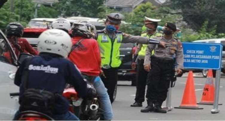 Menteri Tjahjo Bangga Personel TNI dan Polri Sabar Menghadapi Warga yang Ngotot Mudik