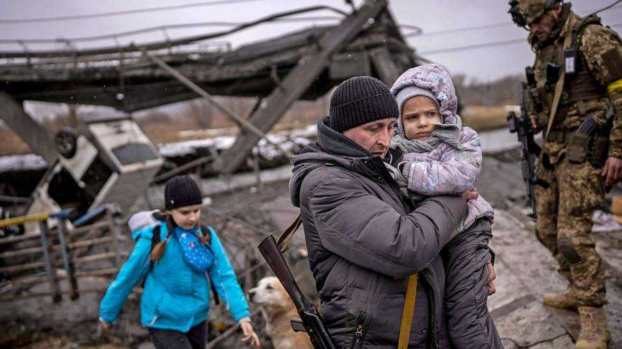 Menyedihkan! Tangisan Warga Ukraina Pecah Meluapkan Kesedihan dan Ketakutan Menghadapi Rusia