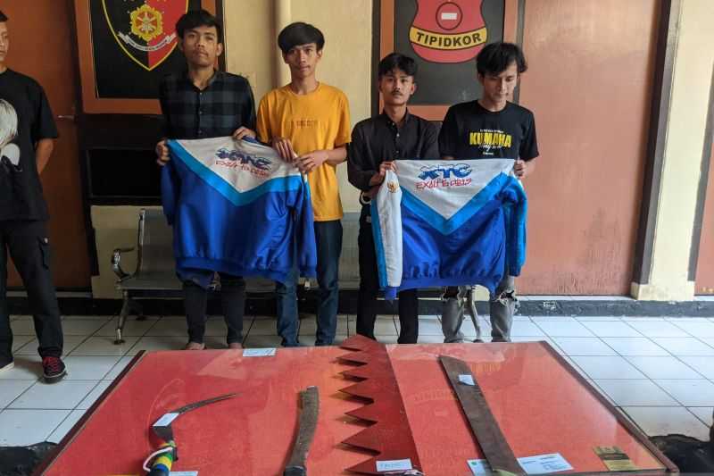 Meresahkan Warga, Petugas Gabungan Tangkap Belasan Anggota Geng Motor di Sukabumi