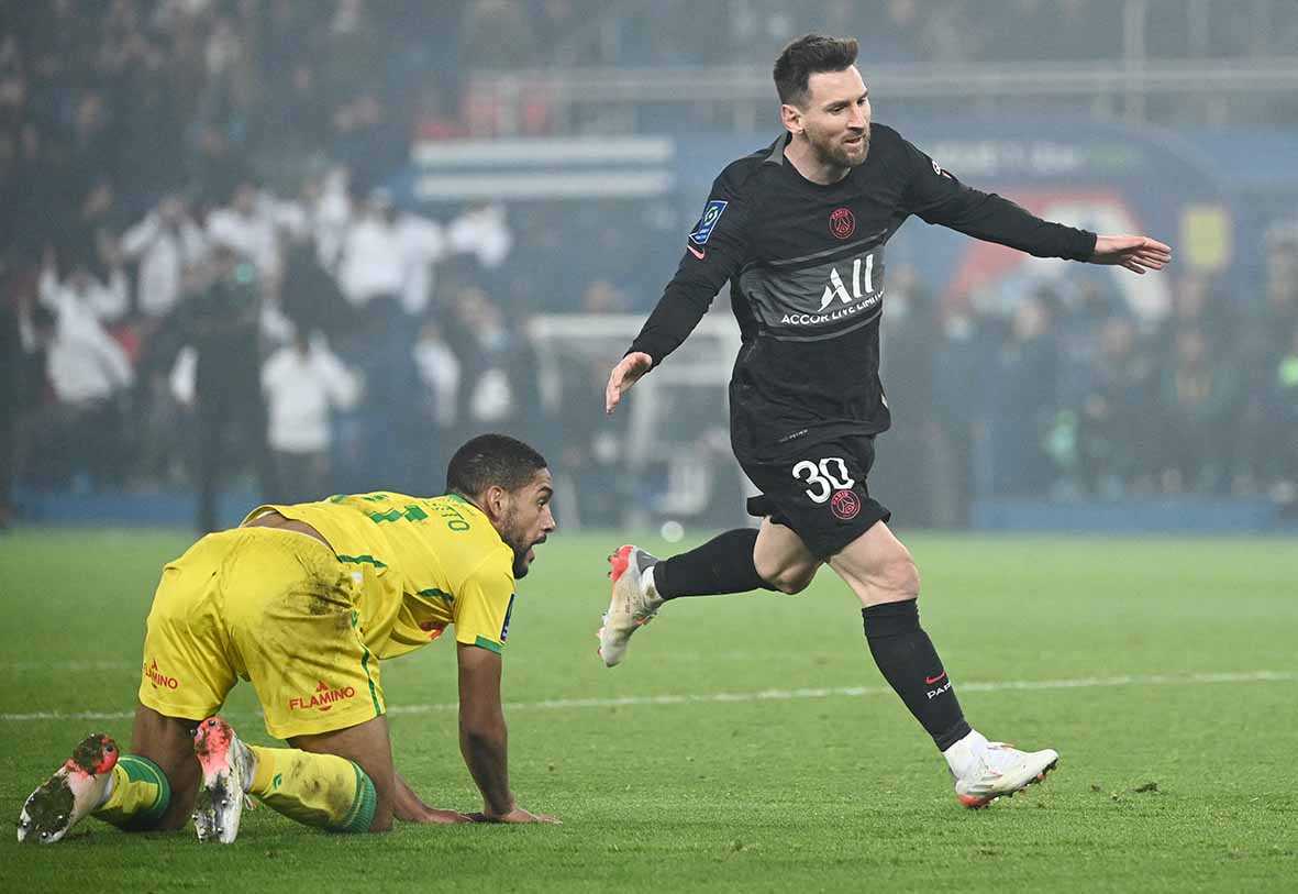 Messi Cetak Gol Pertama di Ligue 1