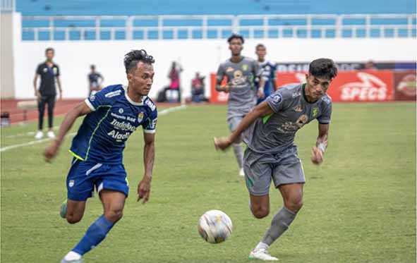 Milla Layangkan Pujian pada Penampilan Robi Darwis saat Persib Kontra Persebaya