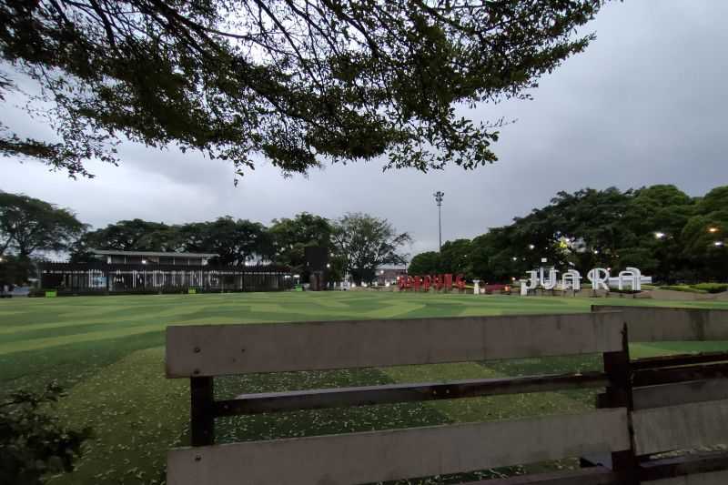 Minggu Pertama Ramadhan, Alun-alun Bandung Tutup