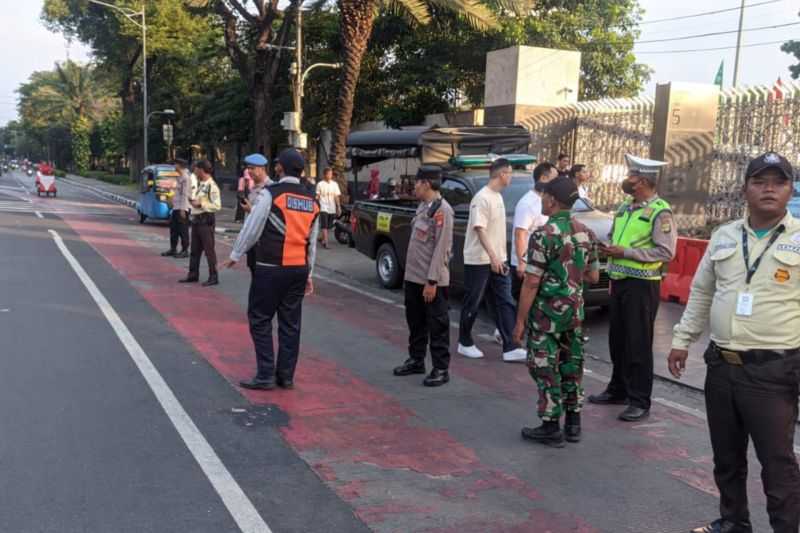 Minta Uang Parkir Rp300 Ribu ke Bus Wisata, Jukir Liar di Masjid Istiqlal Ditarget Polisi