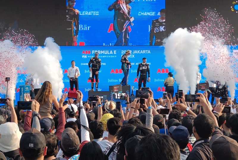 Mitch Evans Rayakan Kemenangan Usai Menjuarai Formula E Jakarta 3