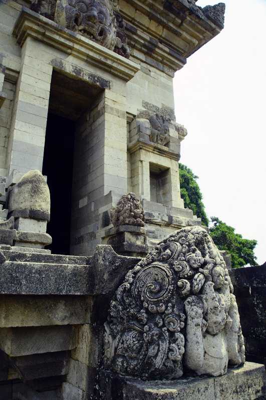 Mitos sebagai Makam Kertanegara