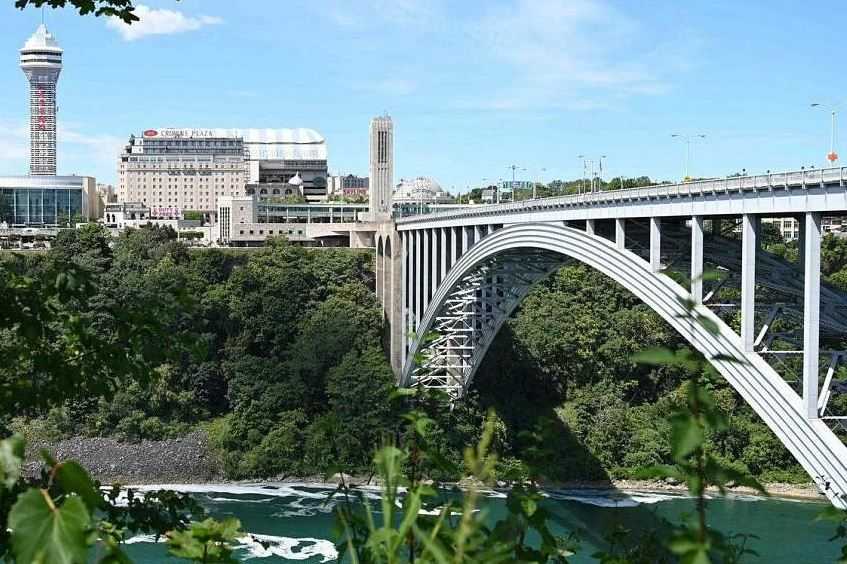 Mobil Meledak di Jembatan Air Terjun Niagara, AS-Kanada Tutup Perbatasan