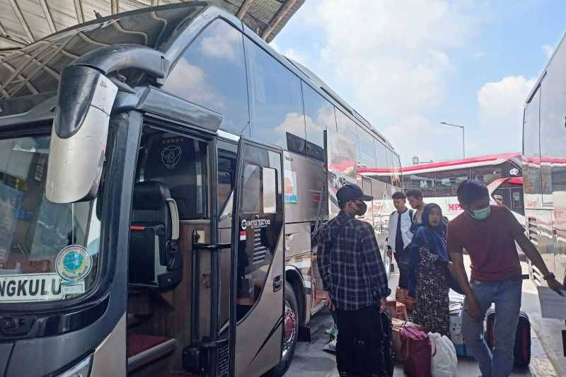 Mudik Lebaran, Sejumlah Bus Tak Layak Jalan di Terminal Terpadu Pulo Gebang