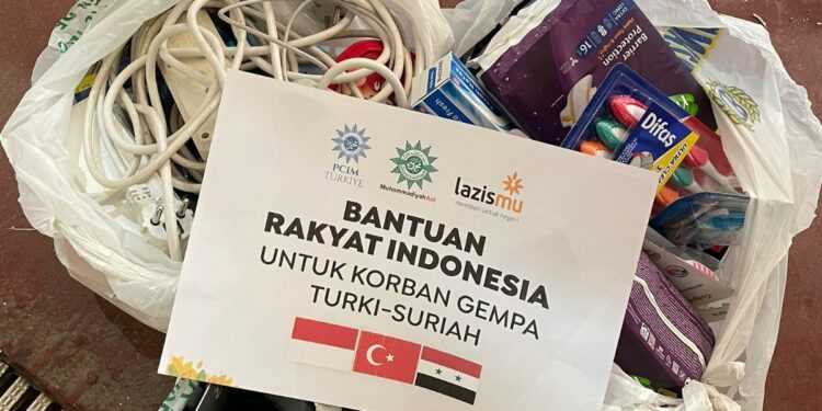 Muhammadiyah Salurkan Family Kit Bagi Terdampak Gempa Turki